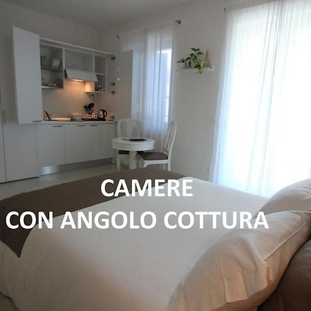 Rooms Il Punto Peschiera del Garda Eksteriør billede
