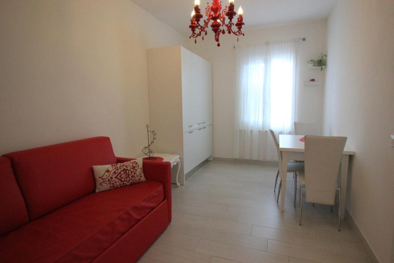 Rooms Il Punto Peschiera del Garda Eksteriør billede
