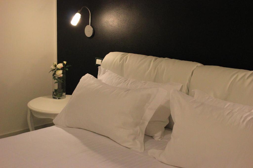 Rooms Il Punto Peschiera del Garda Værelse billede